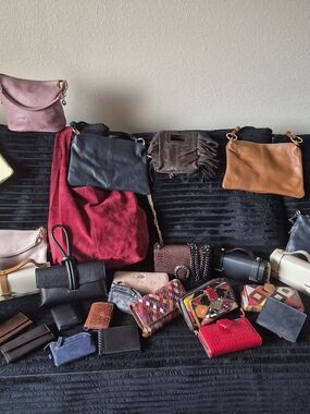 Entire LOT 29 ITALIAN LEATHER BAGS AND WALLETS